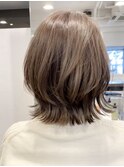 表参道切りっぱなしボブミディアムボブグレージュカラー40代50代