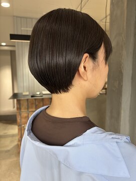 ヌグ(nugu) タイトショート