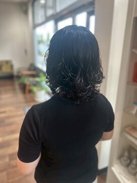 ヘアーワークス ボナ ウニクス店(HAIR WORKS bona) しっとり質感で魅せる◎艶感ショートパーマ/黒髪