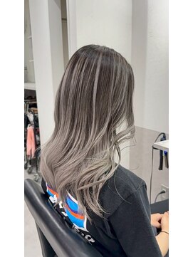 シエラ 南船場(CIERA.) ハンサムショートレイヤーカットセミロングハイライト