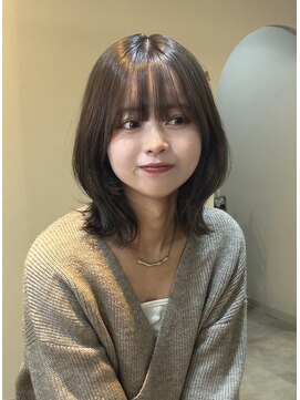 ホワイト(White) オリーブベージュカラー