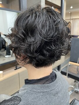 ユノ(juno) 【中目黒】黒髪ショートボブのふわふわウェーブパーマ♪