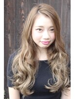 トリコ(trico)&nbsp;巻き髪ロング