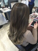 【Euphoria銀座本店】☆ダブルハイライト×グラデ☆篠崎