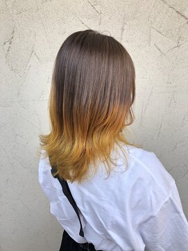 リー ヴィータ 上新庄(Lee Vita) ミディアムカラー/ひまわりグラデーション