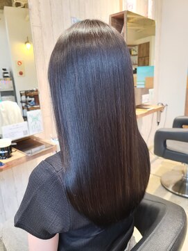 ヘアサロン フラット(hair salon flat) プロテスTR黒髪暗髪ナチュラルツヤ髪ストレートロング30代40代
