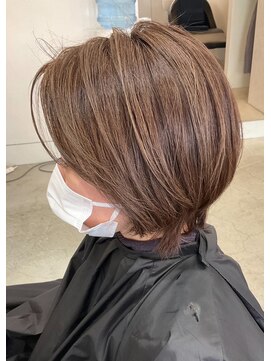 オンカラー(ON.COLOR) 大人グレージュハイライトショート