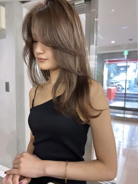 サイン 表参道(SIGN) レイヤーカットグレージュカラーデザインカラーシルキーベージュ