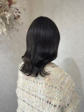 アプローズ(applause.) 赤みを抑えた涼しげアッシュカラー