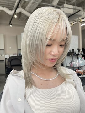 ジエクト ヴィシア(The Ect VIXIA) ホワイトカラー/ホワイトベージュ/レイヤーカット