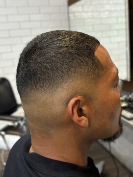 タフ バーバーショップ(TOUGH BARBER SHOP) 10mm BUZZ STYLE