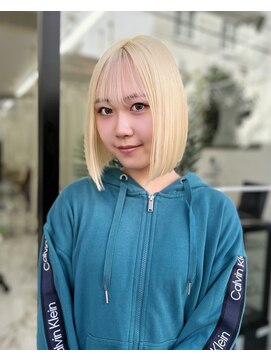 ナナ(NANA) ホワイト/ブロンド/ブリーチカラー/抜きっぱなし