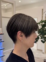 アストレアバイイーリス(ASTRAEA by Iris)&nbsp;福津/白髪ぼかし/ベリーショート