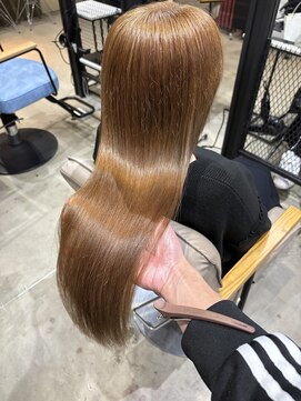 ユラ(YURA) ミルクティーになりすぎない ベージュカラー