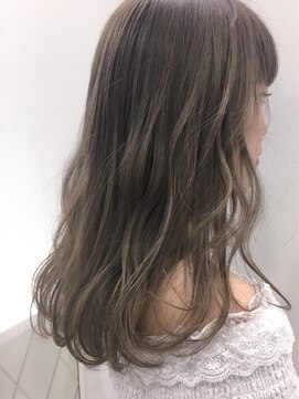 ブルーフェーセス 表参道(blue faces) 『bluefaces』 スモーキーミルクティーベージュ