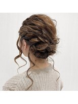 リジョイスヘア エン(REJOICE hair EN)&nbsp;ゆるふわ大人シニョン【REJOICEhair EN 根本亜弥】