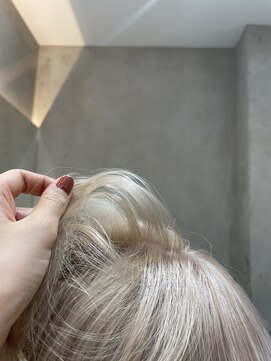 ロンド 表参道店(Lond) ホワイトベージュ