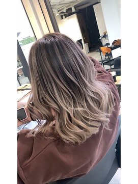 ラフ 難波店(LAFF) #黒髪#ボブルフ#ネビージュ#小顔#ワンレン