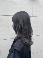 アンフィドットドゥルドゥ(AnFye.dueldo)&nbsp;【AnFye】ミディアムウルフ×グレージュカラー♪