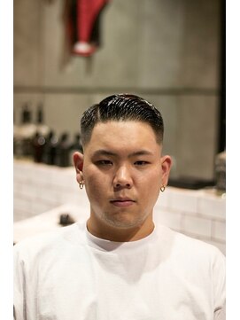 キングスマン トーキョー 国分寺(KINGSMAN TOKYO) アップバング/ツーブロック/スキンフェード[国分寺/国分寺駅]