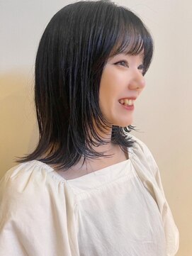 トップヘアー ガーデンヴィラ 安城(Garden Villa) 外ハネボブのナチュラルウルフ/アッシュブラック