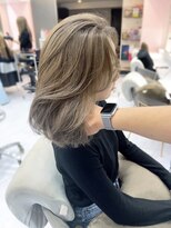 ジーナ 名駅(XENA.) グレーベージュレイヤーカット