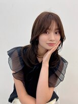 ヒュー 広島(HEW)&nbsp;大人かわいいレイヤーカットグレージュヘア20代30代