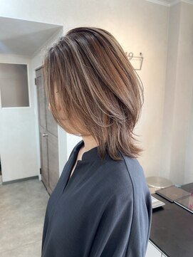 立体感重視◎大人のレイヤーハイライト