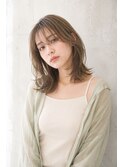 外ハネ切りっぱなしボブ