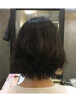 ヘアアンドリラクゼーション シャッセ(Hair&Relaxation SASE)&nbsp;前下がりラインでつくった大人可愛いボブ×パーマスタイル