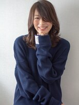 ノイン(noine)&nbsp;暖かくて合わせやすい無地ニットのスタイル