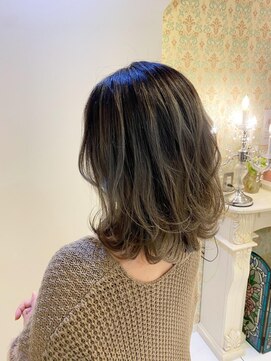 チュラリナータ(CHURA Rinarta) グレーカラーでハイトーンバレイヤージュ☆