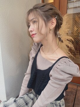 ルービック(Rubik's) #後れ毛#透け感ミディアムアレンジ