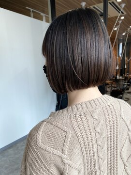 アットラップレーヴ(attrape-reve) 20代30代/大人可愛い/ツヤ感丸み/小顔ショートボブ