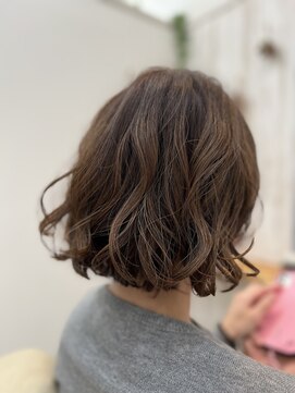 ルヴェール 茜部店(LeVert) ミディアムパーマスタイル