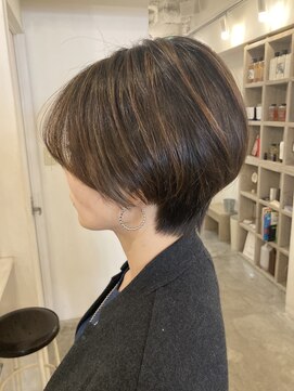 キミドリ(KIMIDORI) 大人のハイライト×前下がりショート【恵比寿KIMIDORI】