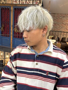 アントルポ(entrepot) ホワイトベージュ　マッシュヘア