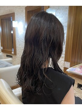 ヴィサージュプラス(VISAGE plus) コテ巻き風パーマ