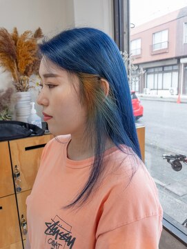 ノア(noa.) ネイビーベースの夕暮れインナーカラー