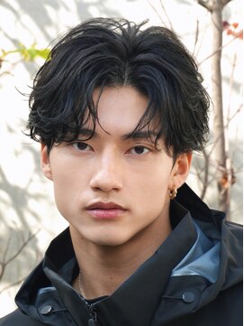 レタッチ バイ フィフス 天神大名(RETOUCH by fifth) 福岡天神メンズフェザーパーマフェザーショートスパイラルパーマ