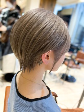 アマトウキョウ アユンチェ(AMA TOKYO×AYUNCHE) くびれショート　ショートヘア　丸みショート