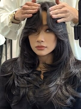 メリー オオサカ(Merly Osaka) 心斎橋/バレイヤージュ/レイヤーカット/海外レイヤー