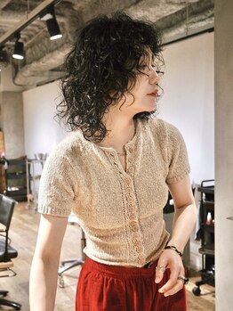 ネイビー(nvy)の写真/【北浜駅徒歩1分】ダメージレスパーマで"なりたい"を叶える◯ラフでこなれたくせ毛風パーマもおすすめ◯