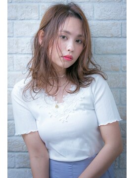 ヘアーアートシフォン 川口東口店(hair art chiffon) センターパートでボルドーのクラシカルなワンレンふわミディ