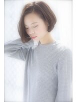 アイビー(Ivy)&nbsp;前下がり　小顔に見える大人ボブ