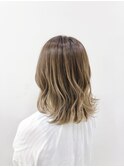 ハイトーンミディアム切りっぱなしボブ