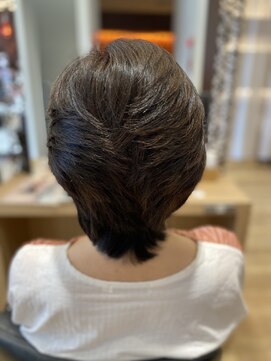 エル フレンズ 宮の沢店(ELLE friend's) ミディアムブロースタイル