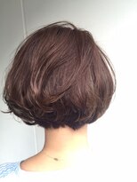 イチゼロイチゼロイチ(10101)&nbsp;首がシュッとして見えるさり気なさが魅力の大人ボブ