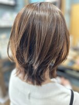 モッシュ(mosshu)&nbsp;大人女子くびれミディアムスタイル