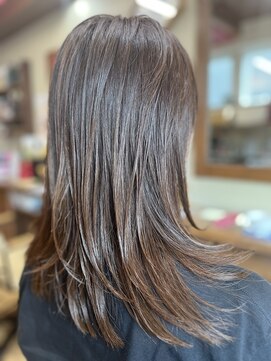 ドライバーズ ボブ(DRiVER’S BOB) 艶髪ミディアムストレート